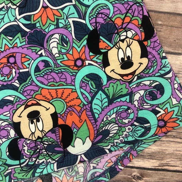 Minnie! LuLaRoe x Disney Classic T Paisley - Picture 3 of 8